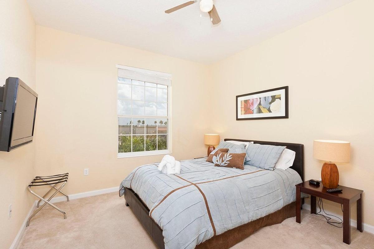 2br 2bath Balcony 5min Conv Center 1496ft Holiday home Orlando